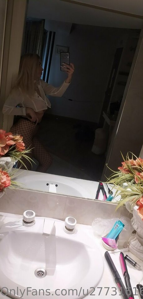rominababe スター xxx 画像