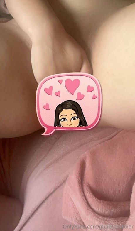 20歳のOnlyFans アートポルノ 写真