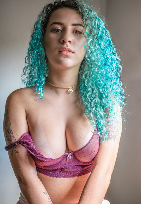 Thifany Vieira ホットモデル 写真
