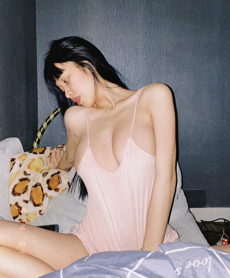 ffonnnfonn 高品質のポルノスター 写真