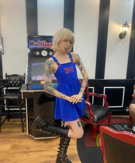 Luh Setra ホット女優 ギャラリー