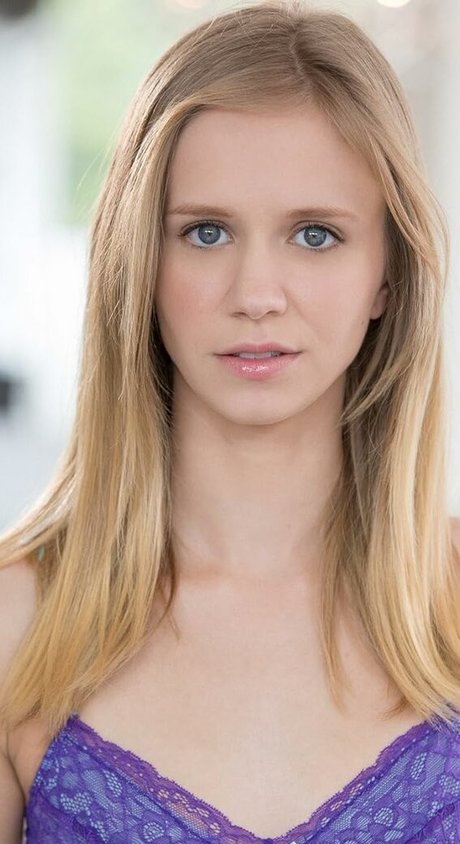 CastingCouch X ヌード女優 写真