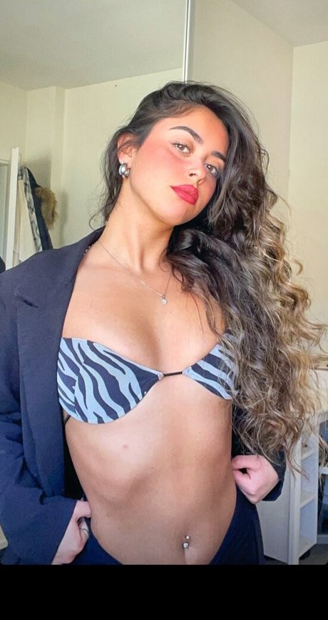 Shira Harif モデル 画像