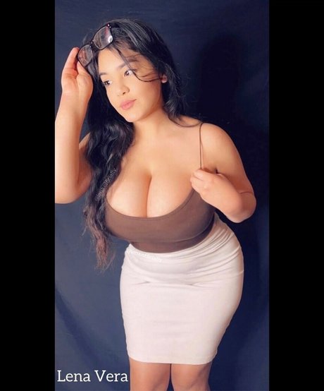 Lena Vera アダルトモデル 写真