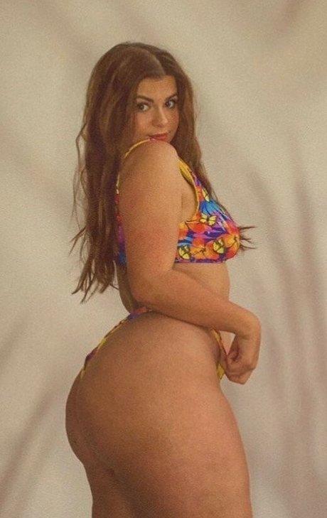 Clemence Andrea ホットなスター 画像