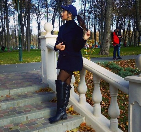 Valeriia Simavonian ポルノスター セックス 写真