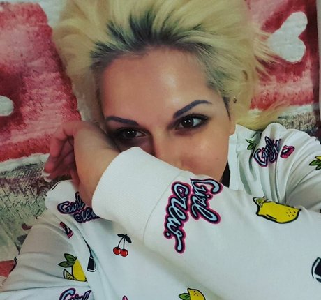 Valentina Morselli ポルノスター アート 写真