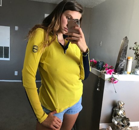 Autumn Brianne かわいいスター 写真