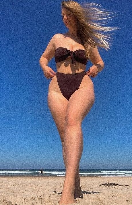 Amelia Jaane ポルノスター 可愛い 画像
