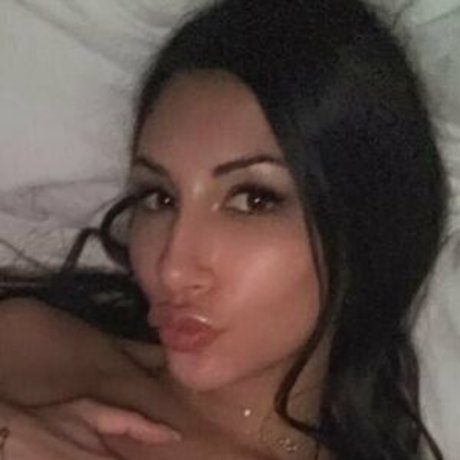 Gianna Dior セクシーモデル 写真