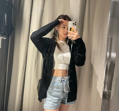 esblee 女優 写真