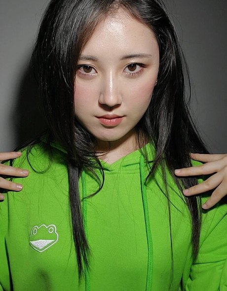 JisuArtist 完璧なスター 写真