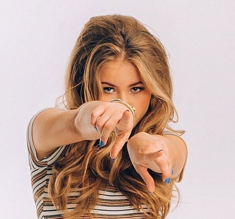 Kerri Medders トップスター アーカイブ
