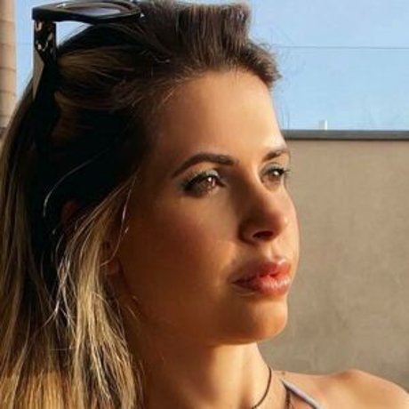 Cacau Colucci ホットなスター 写真