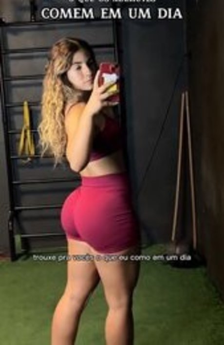 Julia Giannella 美しいモデル 画像