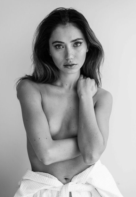 Danielle Ifrah 高品質モデル 写真