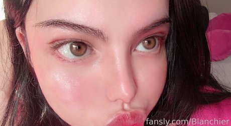 Theimpartialbunny セックス女優 写真