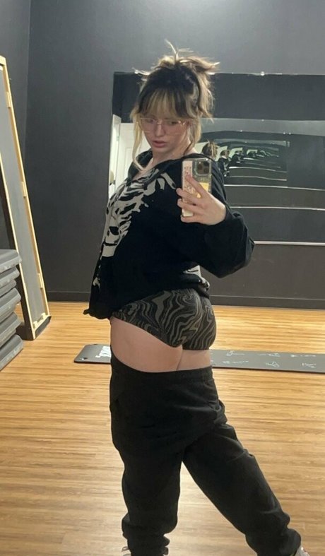 ライブヌードOnlyFans パーフェクト 写真
