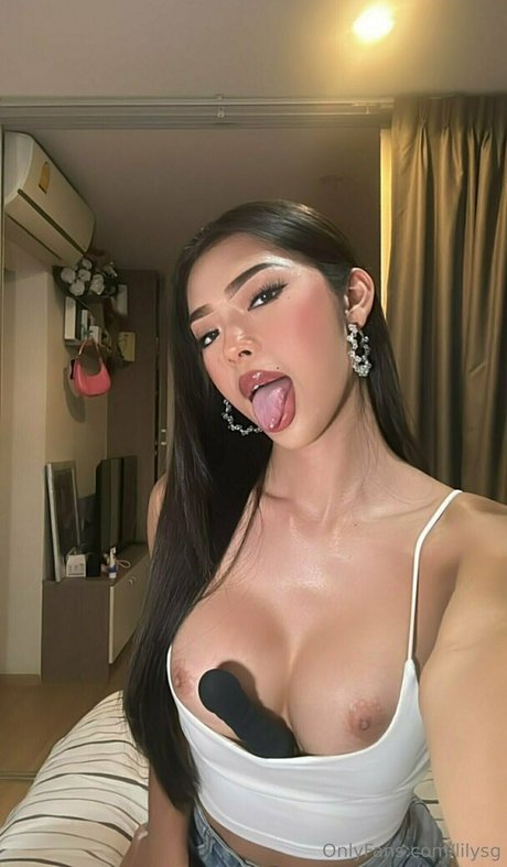 lilysg 裸の女優 ギャラリー