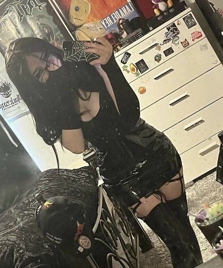 butter on a poptart69 セクシーモデル 写真