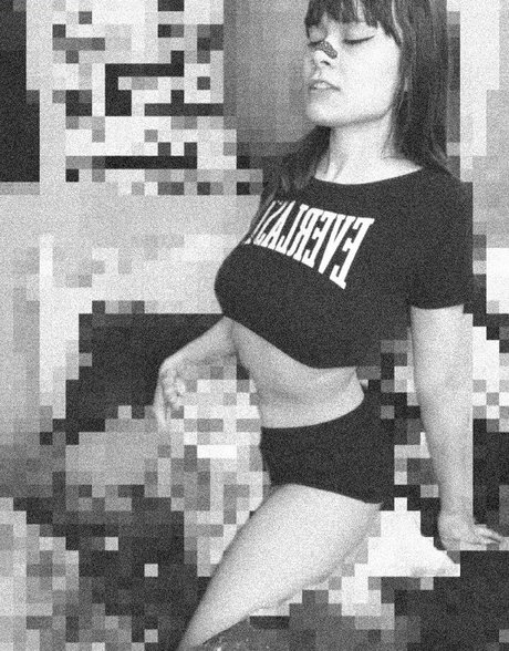 Sushimewew モデル 写真