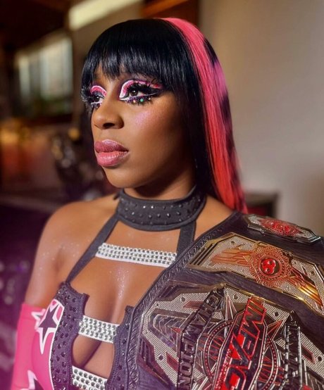 Trinity Fatu 高品質のポルノスター 画像