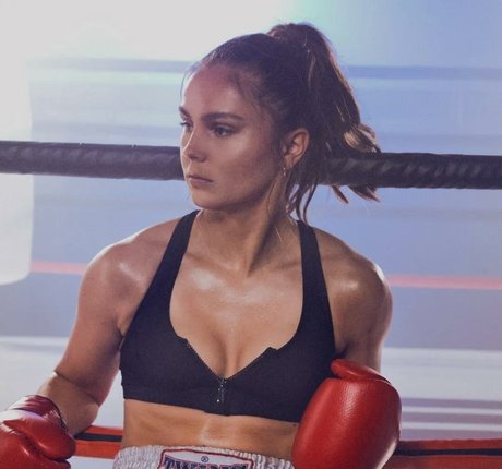 Female Football アートモデル アーカイブ