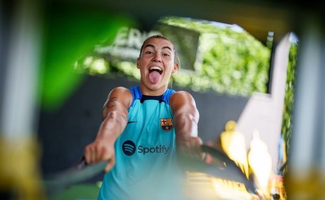 Female Football xxxスター 画像