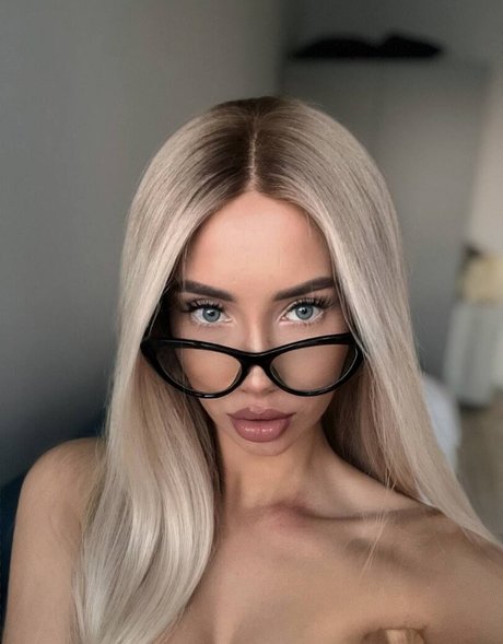 nassstya k ポルノスター 高品質 写真