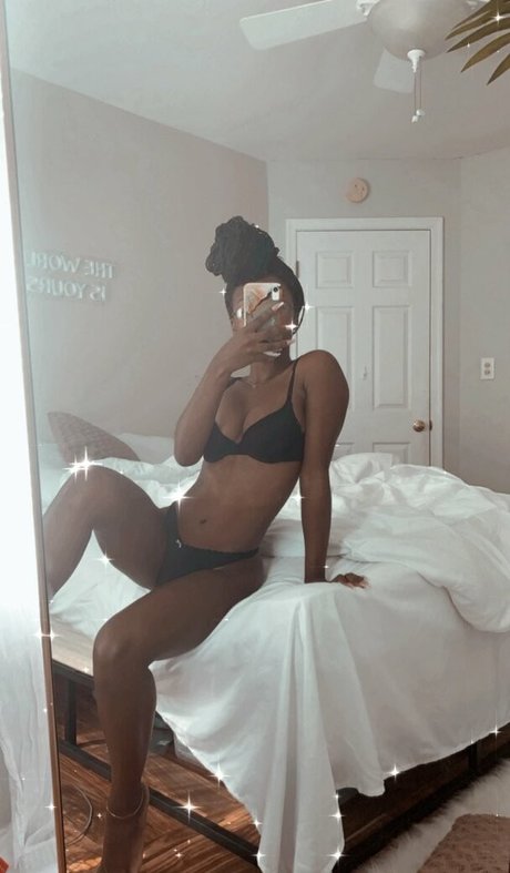 DivyaAdu 高品質女優 画像