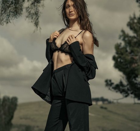 Shira Aizner 素敵なモデル 画像