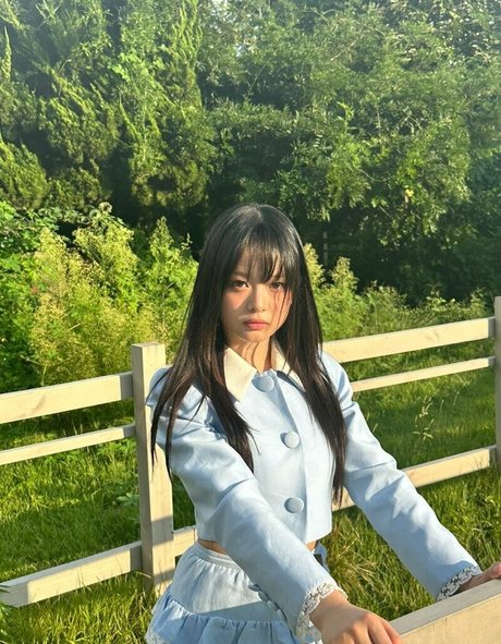 Hanni Pham 裸モデル 写真