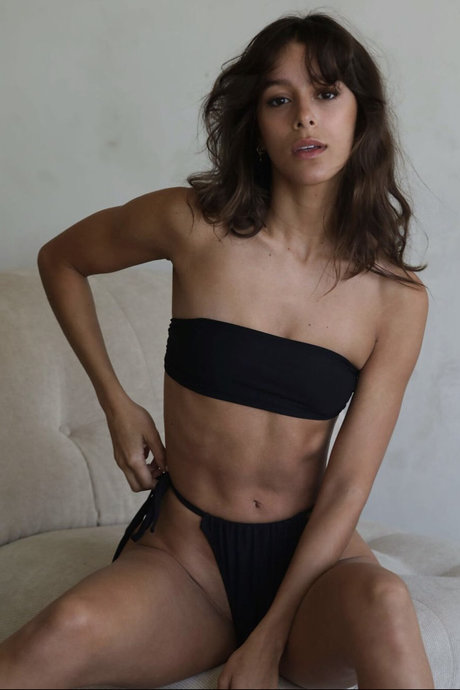 Izzy Rocha エロティック女優 写真