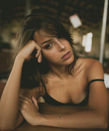 Izzy Rocha ポルノスター パーフェクト 画像