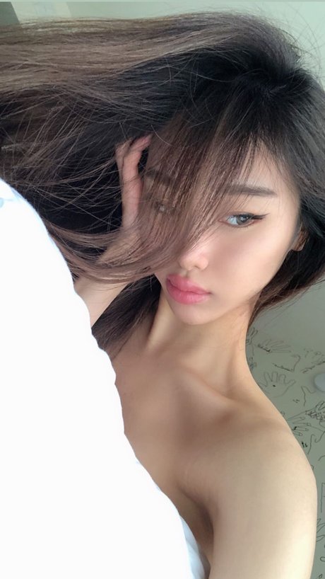 Mari Bambei ポルノ女優 写真