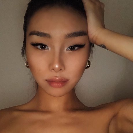 Mari Bambei  xxxスター 写真
