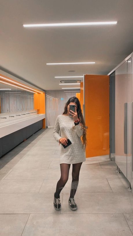 Veronica Marcelino HDスター 画像