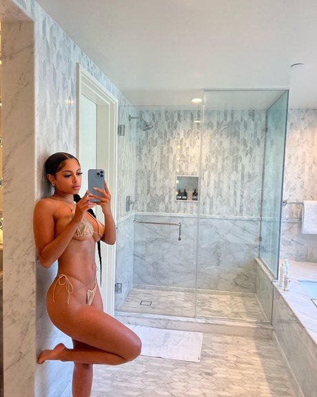 Jonica Keating ホットモデル 画像