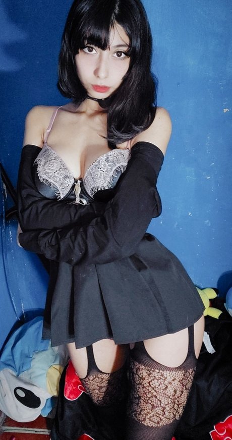 Lily waifu 裸のポルノスター 画像