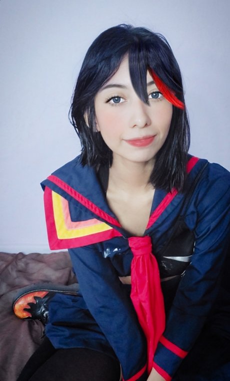 Lily waifu top profile image