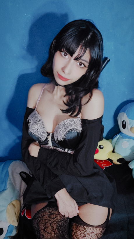 Lily waifu 裸モデル 写真