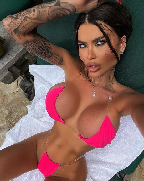 Miss valeriakalinina 美しいスター 写真