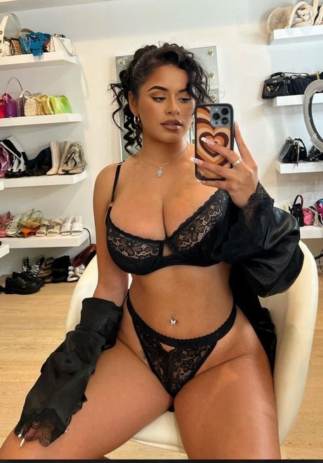 Noelia Ramirez ヌードスター 写真