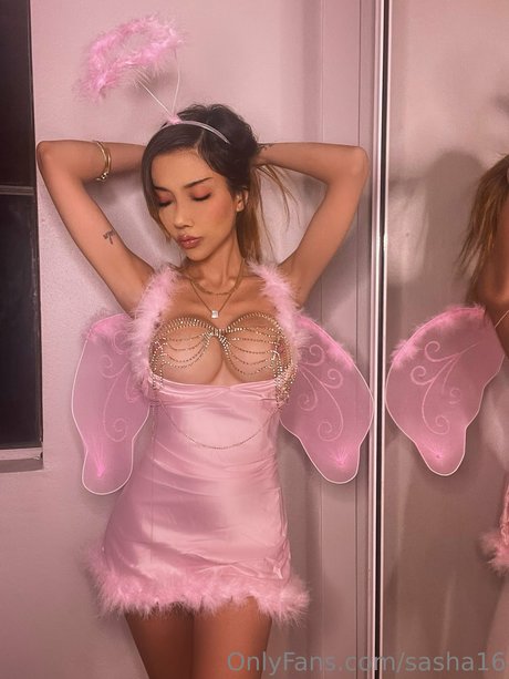 Sakshi Chopra ヌードスター 写真