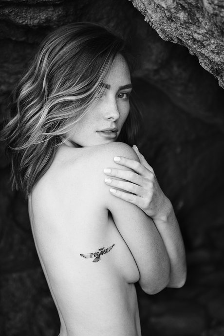 Chandler Bailey ヌード女優 ギャラリー