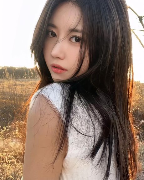 Lee Hayun エロティックなポルノスター 写真