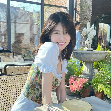 Lee Hayun ポルノ女優 写真