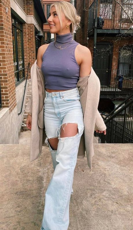 Hannah Cook top profile image