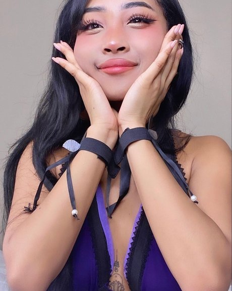 Stan Sumalee エロティック女優 写真