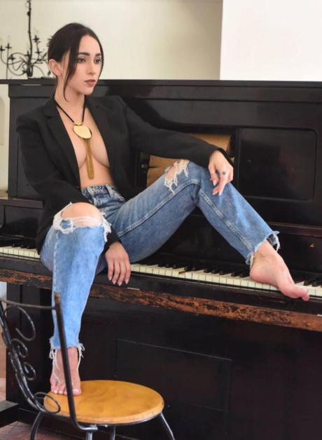 ヌード 屋外 OnlyFans ポルノ 画像